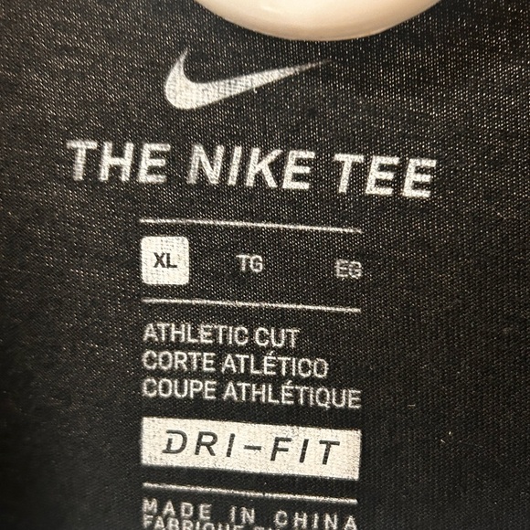 Nike Gradient Logo Shirt - Picture 3 of 5